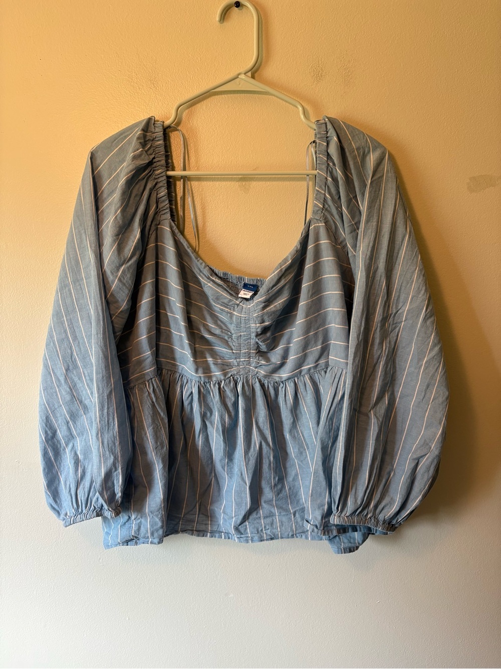 Old Navy Light Blue Striped Peasant Blouse - Womenโs Size XXL